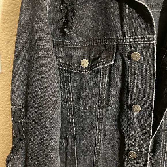 Alphonse Mucha Denim Jacket Forever 21 Size Medium - Picture 5 of 5